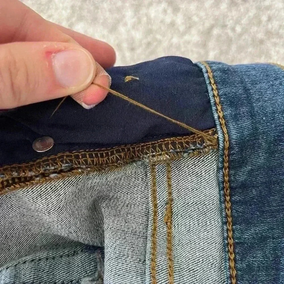 Free People Busted Knee High Waisted Skinny Jeans Women’s Size 31 - Picture 12 of 13